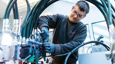 Show Must Go On: ALFAGOMMA Group отметила 70-летие бренда очень неожиданным образом...