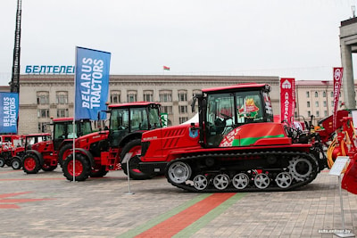 BELARUS Tractor Works' Tours / Экскурсии на Минский завод по выпуску тракторов "БЕЛАРУС" Холдинга "МТЗ"  