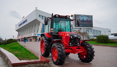 BELARUS Tractors / MTZ Holding Factories' Tours / Экскурсии на Тракторный завод Холдинга "МТЗ"